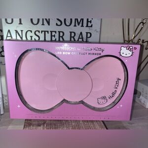 Impressions x Hello Kitty Led Bow Compact Mirror